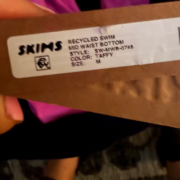 Skims Bright Pink Taffy Bikini Bottom M NWT - Picture 5 of 5